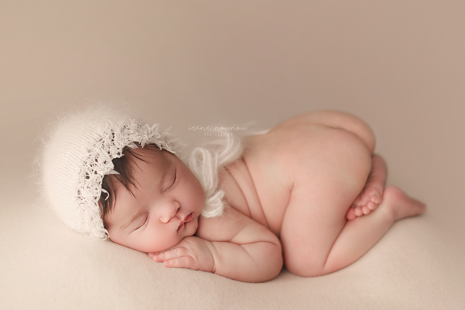 Fotografía newborn bebé recién nacido en Barcelona Fotografía newborn bebé recién nacido en Barcelona