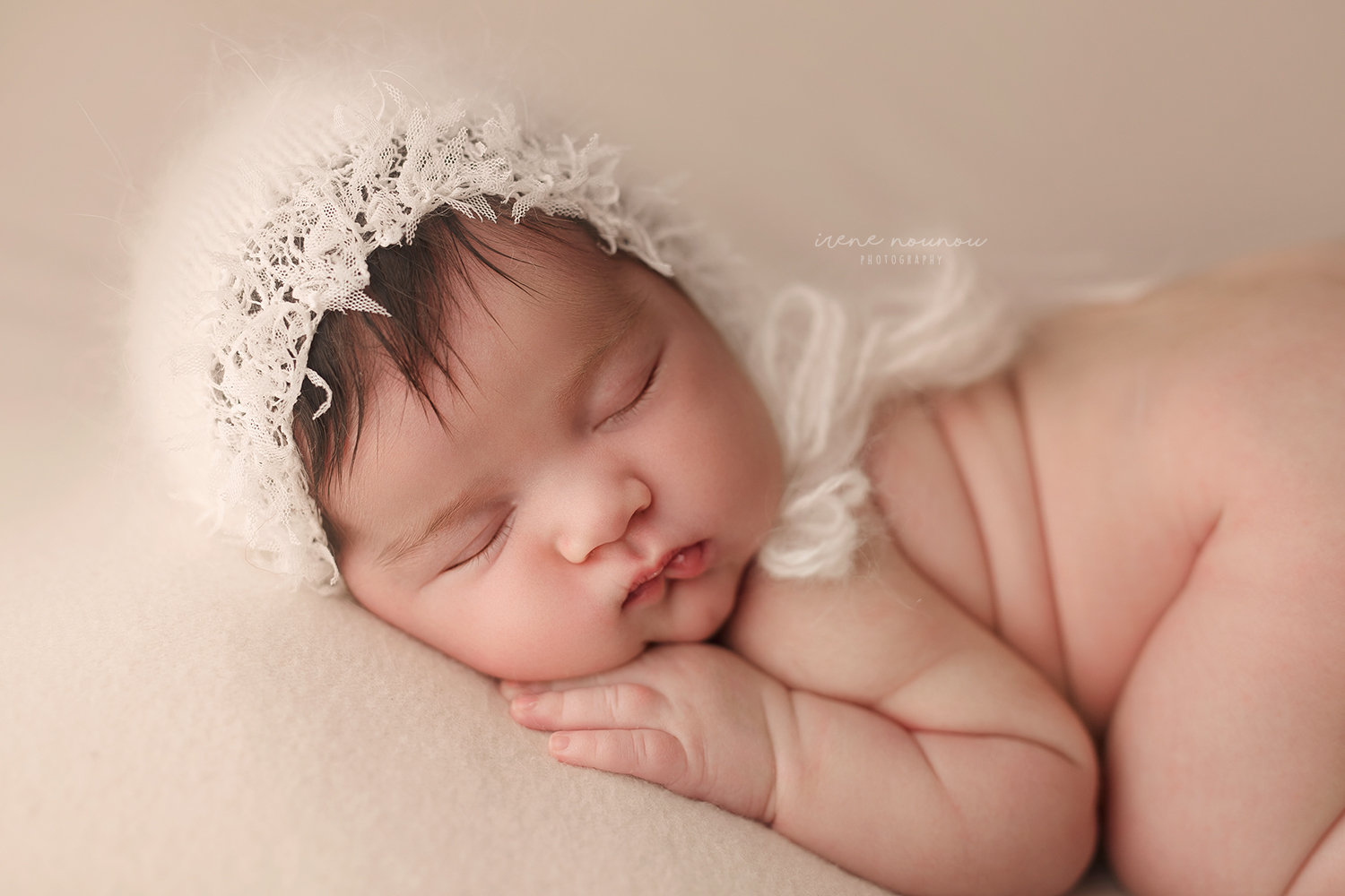 Fotografía newborn bebé recién nacido en Barcelona Fotografía newborn bebé recién nacido en Barcelona