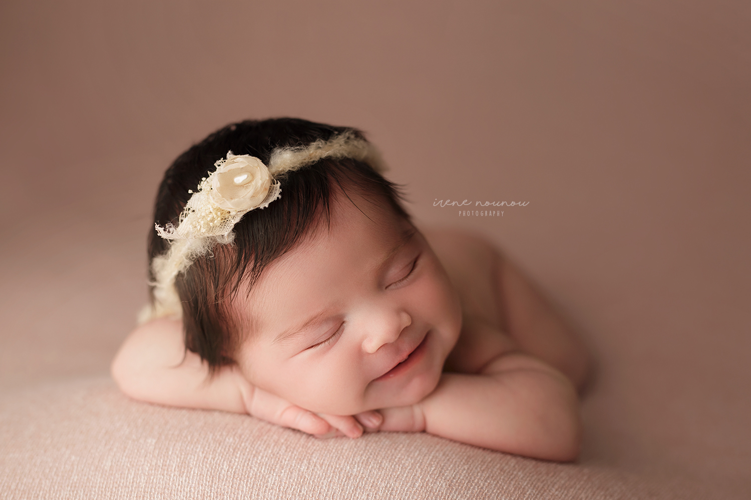 Fotografía newborn bebé recién nacido en Barcelona Fotografía newborn bebé recién nacido en Barcelona