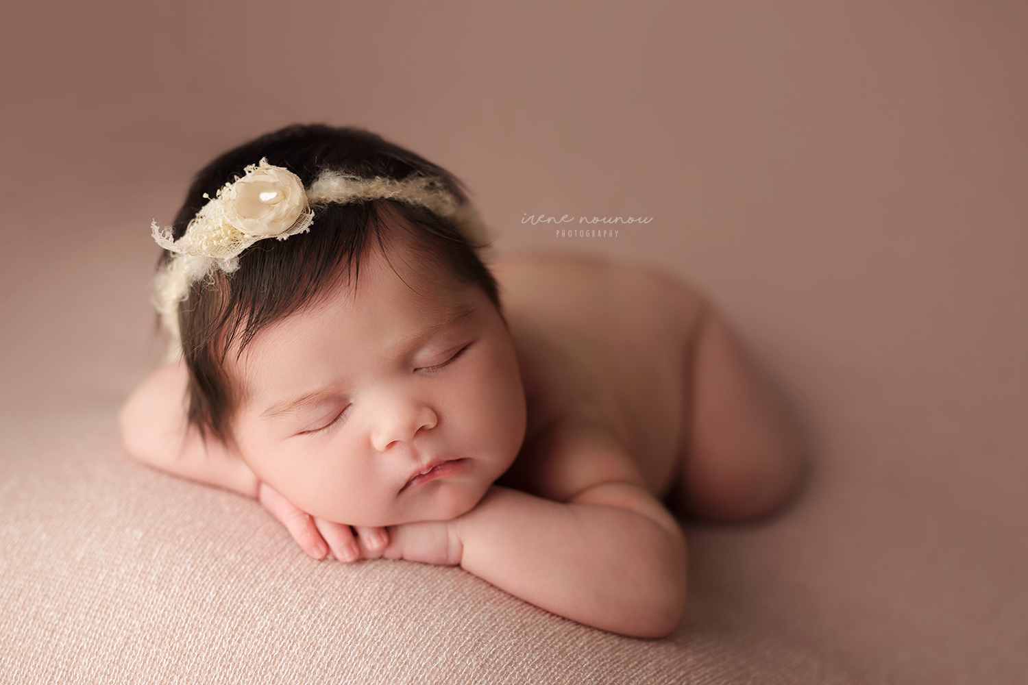 Fotografía newborn bebé recién nacido en Barcelona Fotografía newborn bebé recién nacido en Barcelona